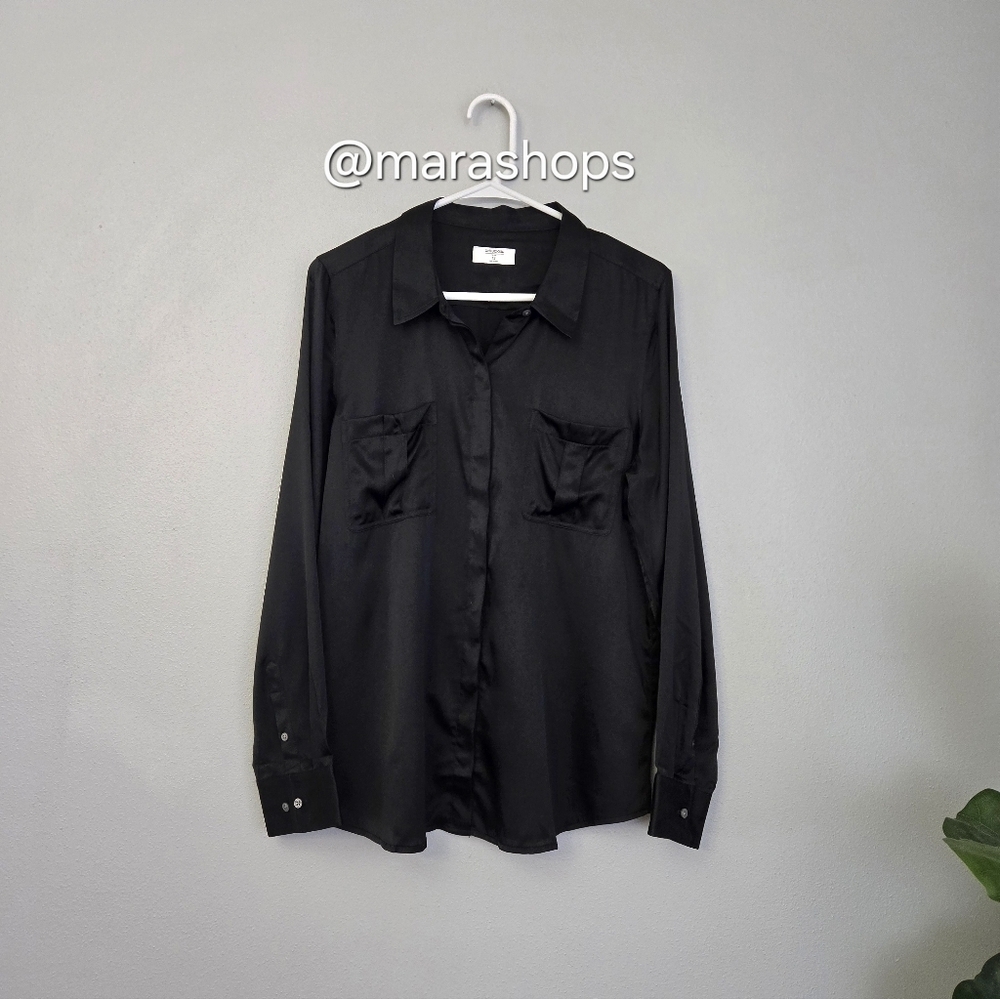 UNTUCKit Carlina Silk Button-Up Blouse Black - Picture 2 of 8